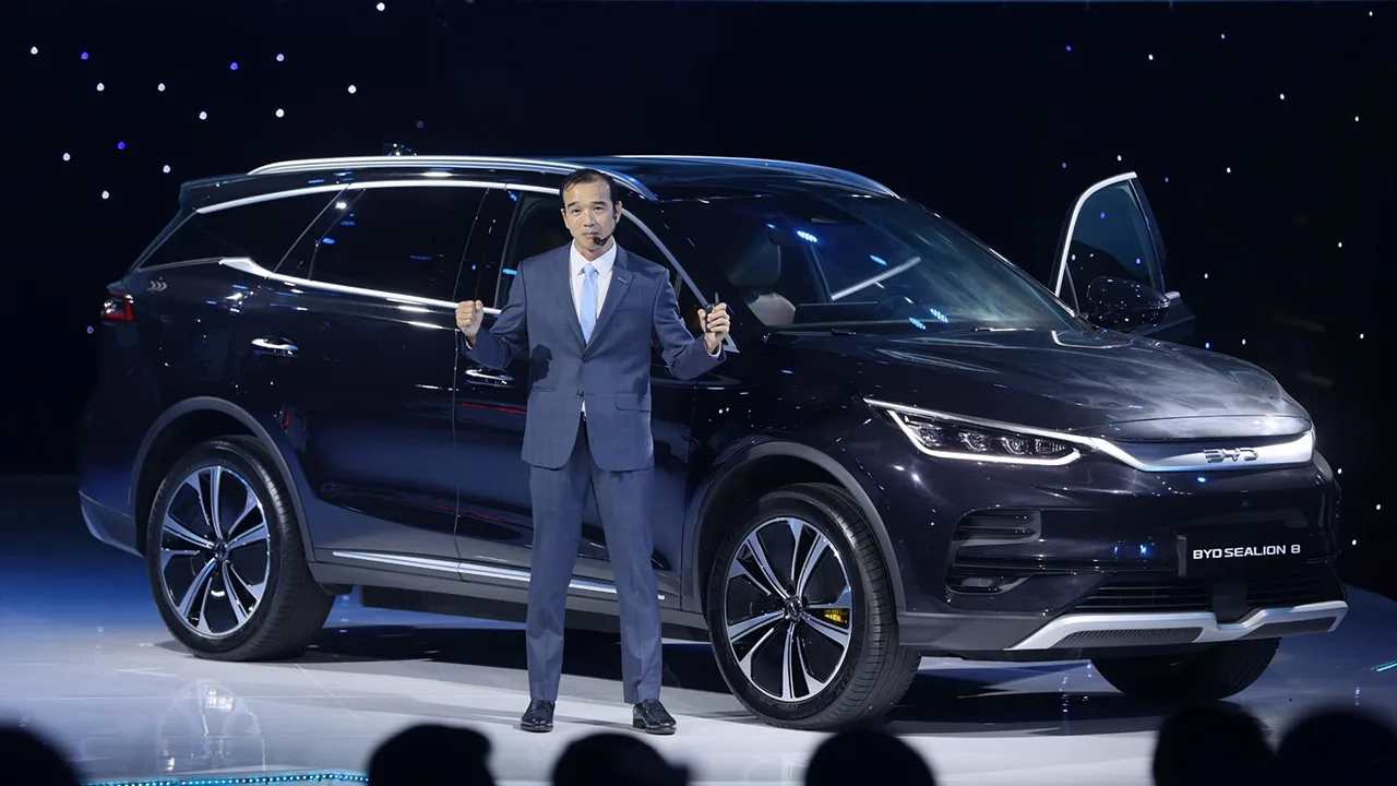 BYD SEALION 8